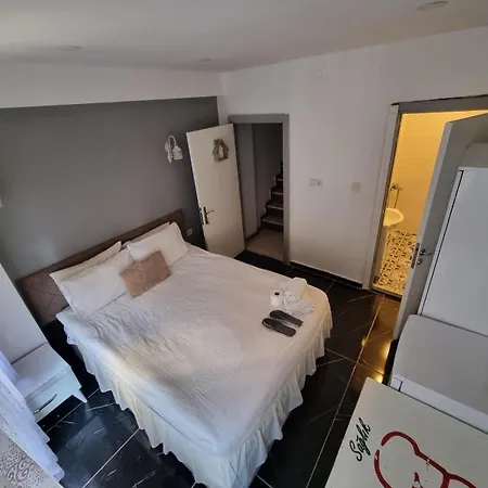 Cimen House Comfort Hotel 住宿加早餐酒店